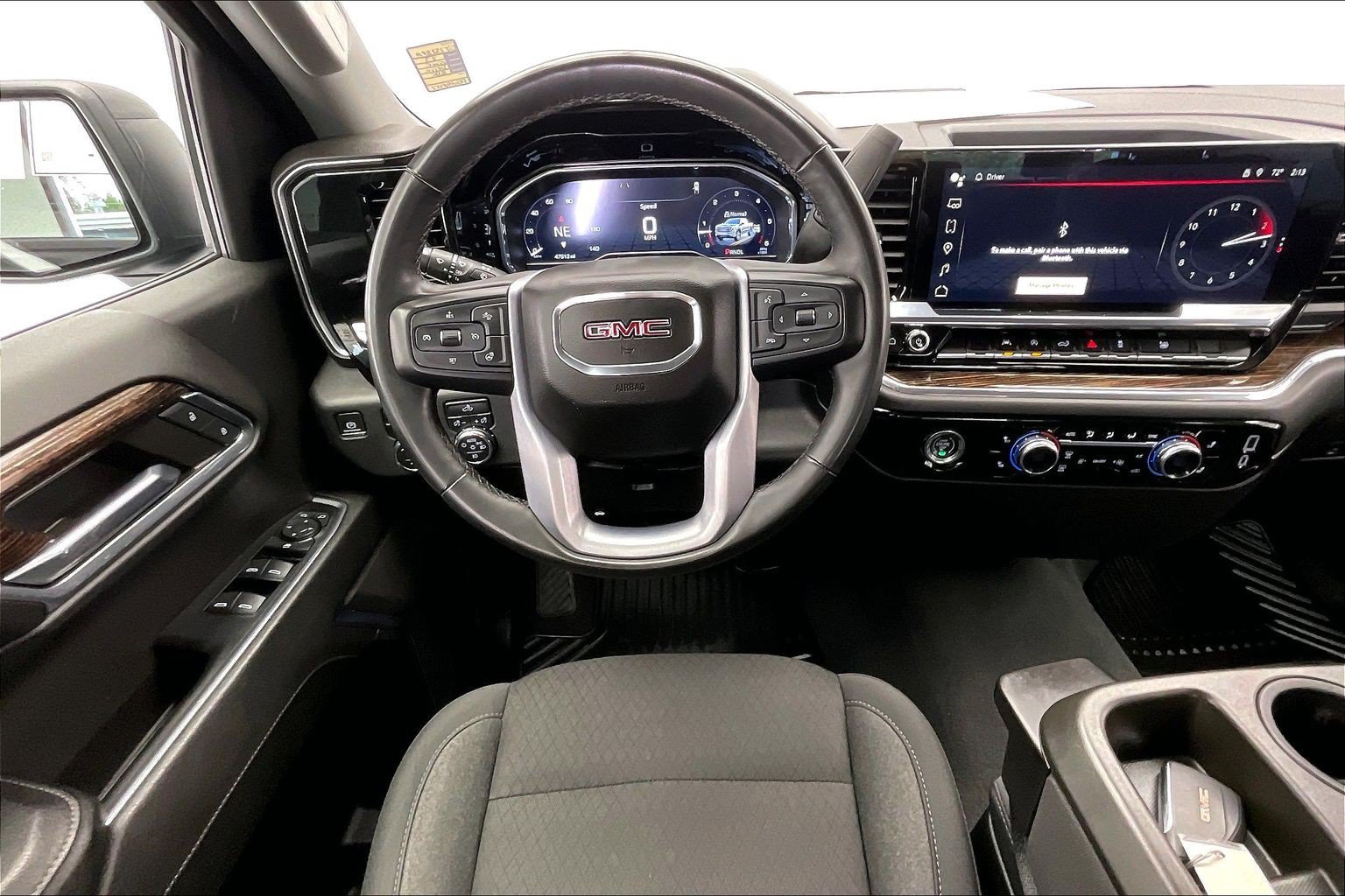 Used 2023 Onyx Black GMC Elevation image 4