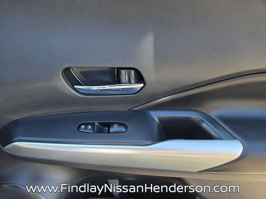 Certified Used 2020  Nissan SR image 17