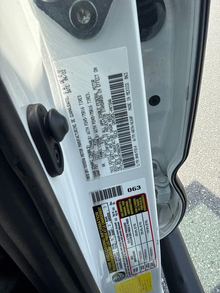 Used 2022 White Toyota SR image 22