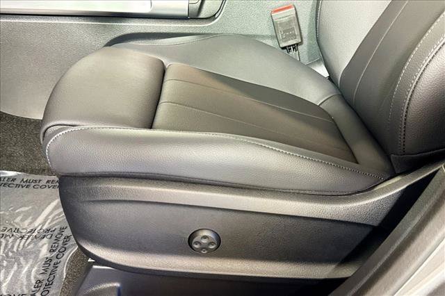 New 2026 Mountain Grey Metallic Mercedes-Benz GLB 250 image 48