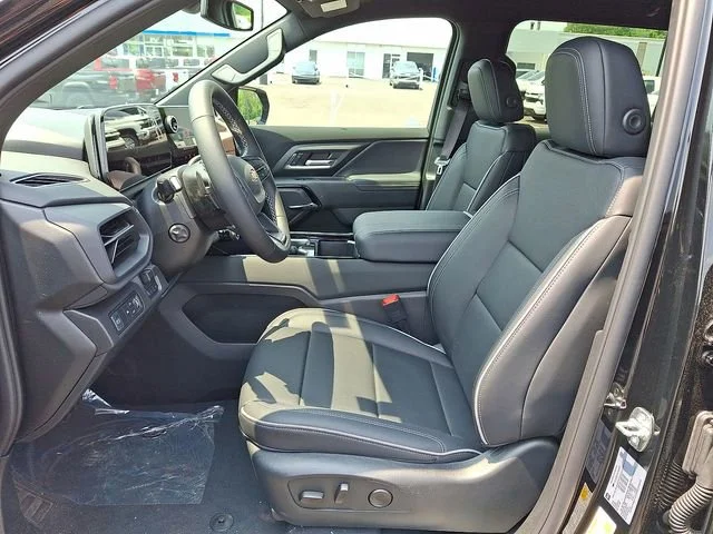 2025 Chevrolet Silverado EV LT - Photo 14