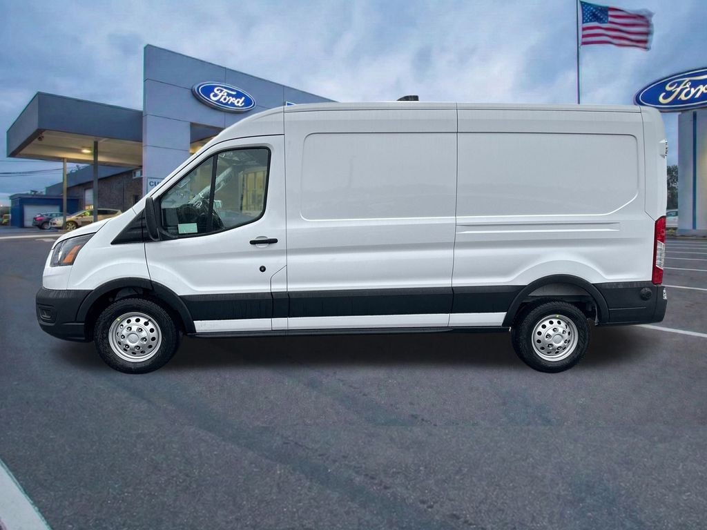 New 2026 Oxford White Ford Base image 2