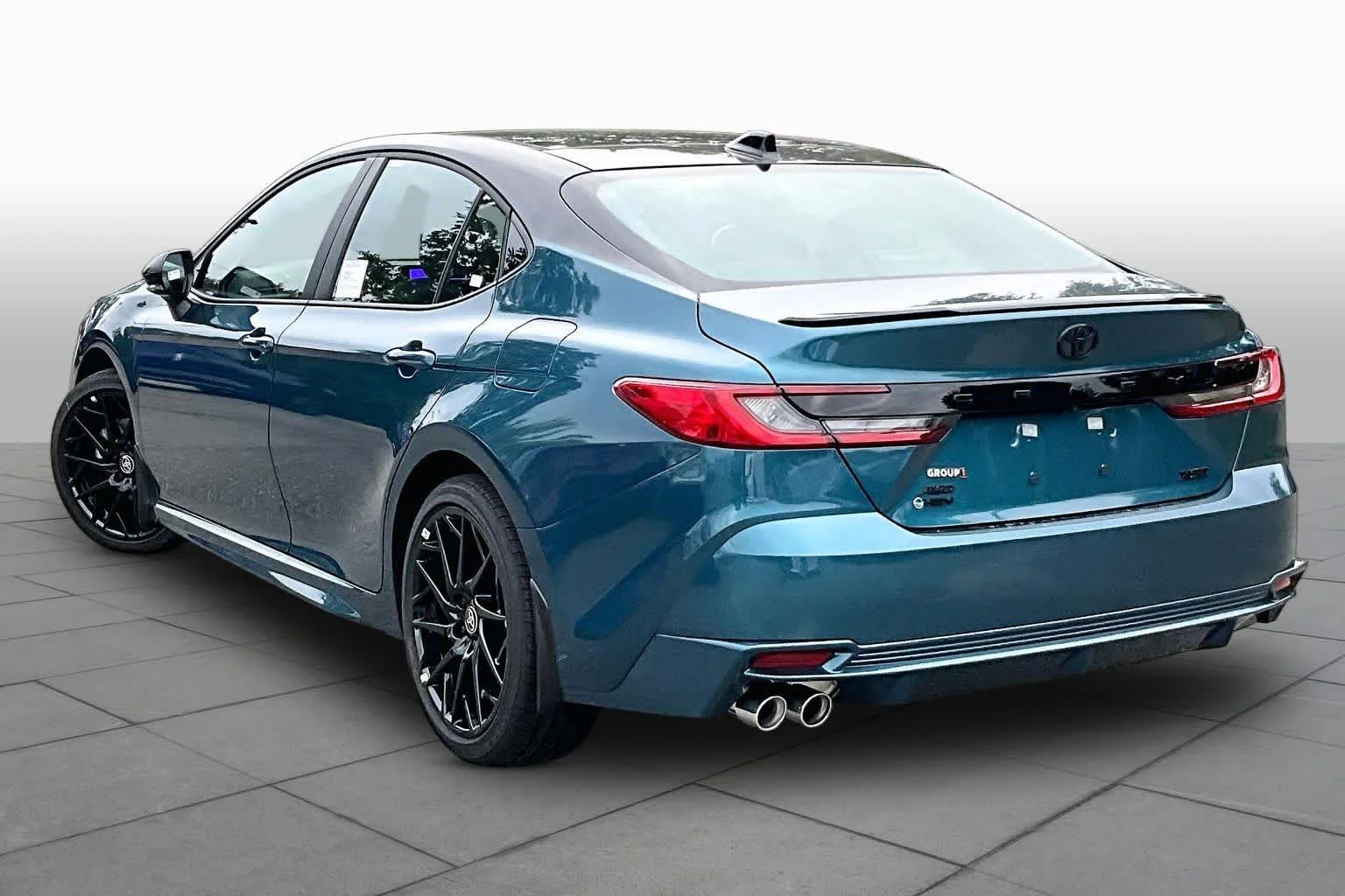 New 2026 Ocean Gem with Midnight Black Metallic roof Toyota XSE image 11