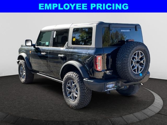 New 2025 Black Ford Badlands image 3