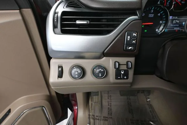 2020 Chevrolet Suburban LT - Photo 35