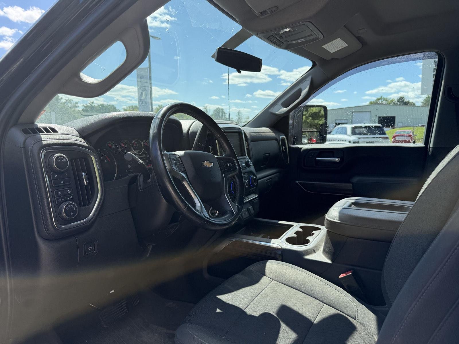 Used 2021 Mosaic Black Metallic Chevrolet LT image 10