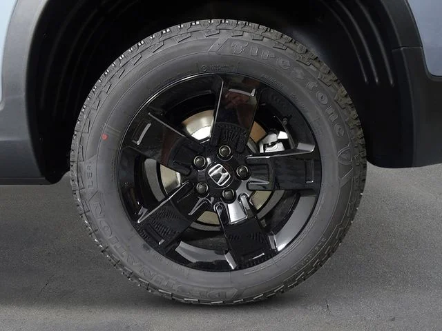 New 2026 Sonic Gray Pearl Honda Black Edition image 11