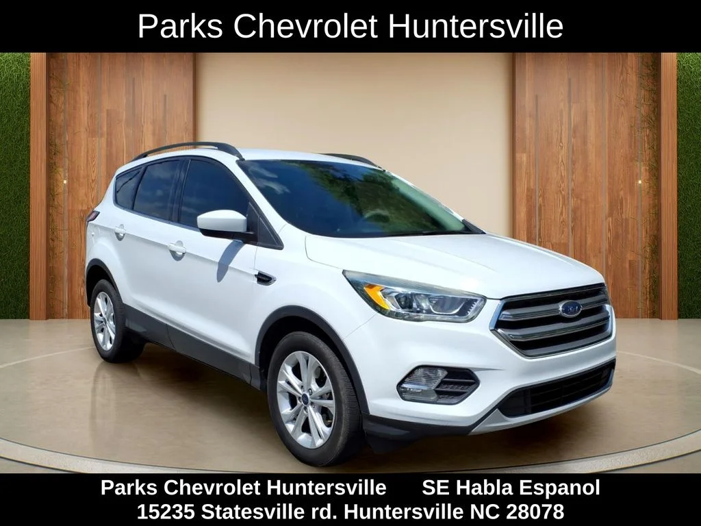 Used 2017 White Ford SE image 1