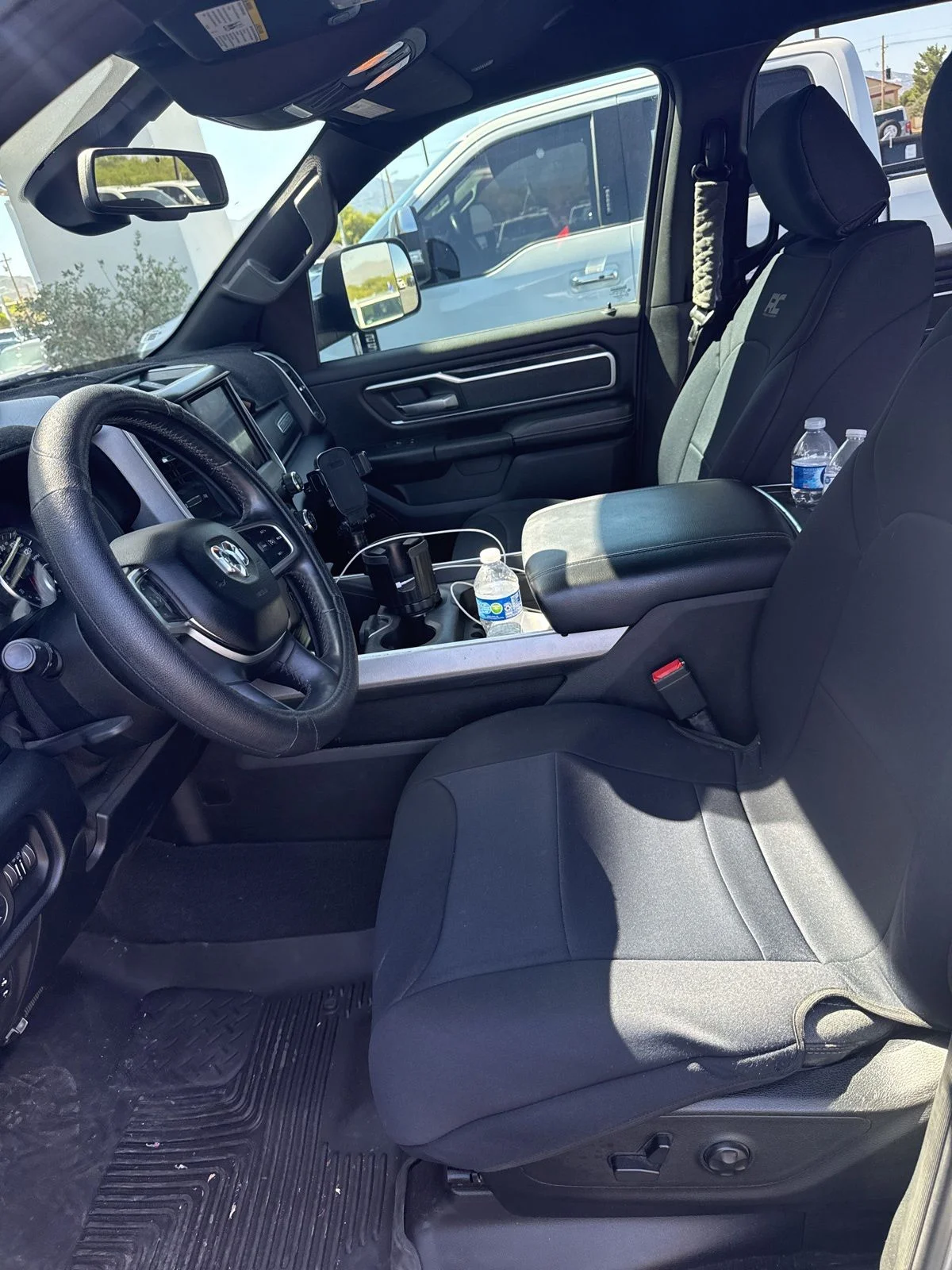 2019 RAM 1500 Big Horn/Lone Star 4x4 Crew Cab 5'7's photo