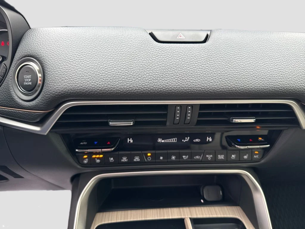 New 2026 Platinum Mazda 3.3 Turbo Preferred image 27