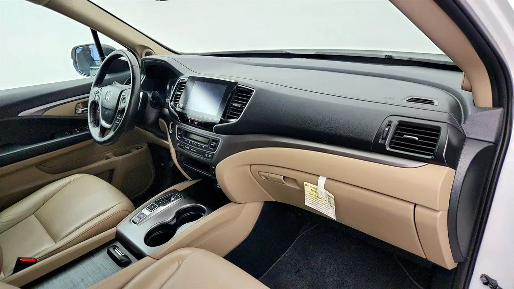 Used 2023 Platinum White Pearl Honda RTL AWD image 25