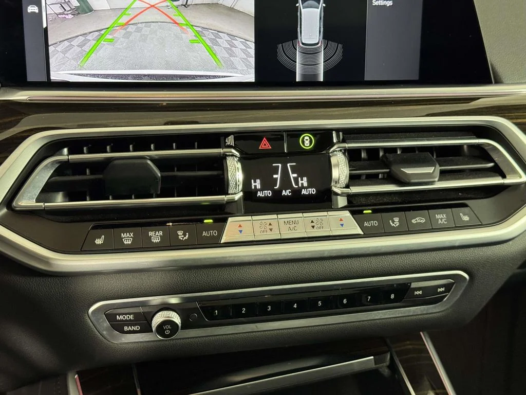 Certified Used 2023 White BMW xDrive40i image 28