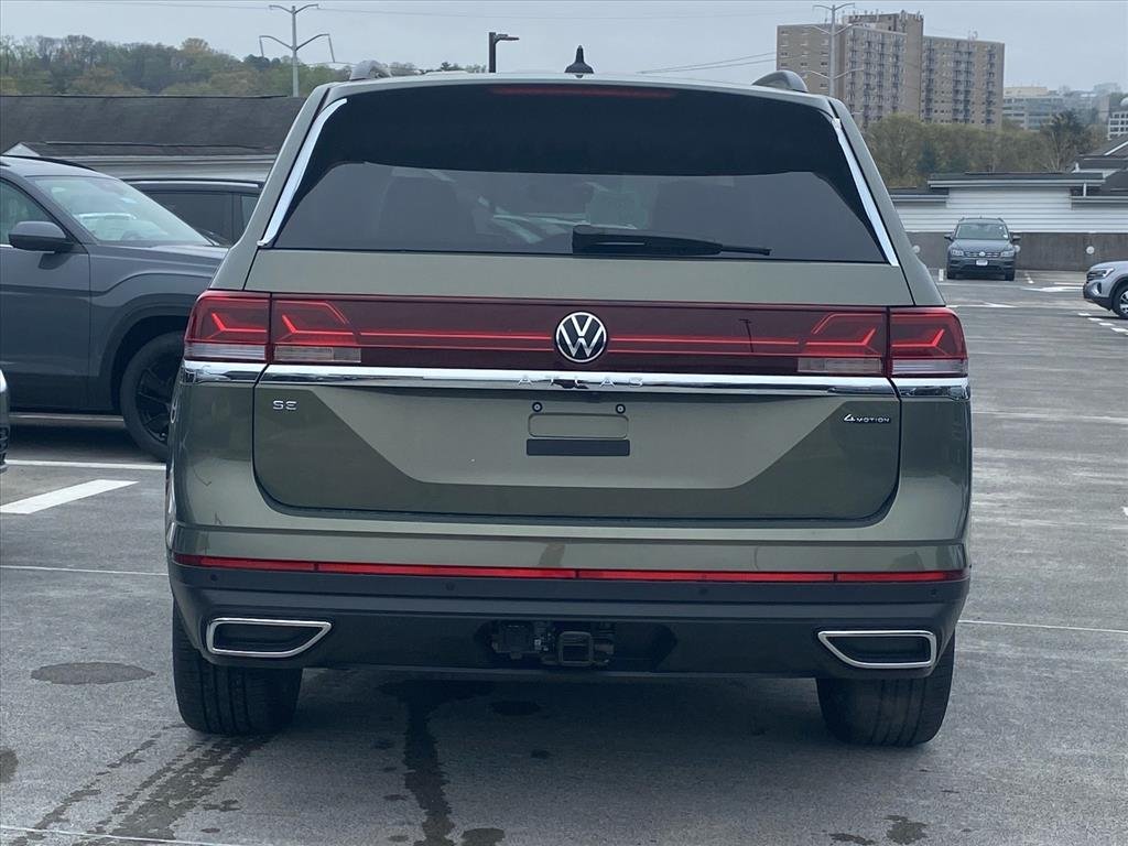 New 2026 Green Volkswagen 2.0T SE w/Technology image 3