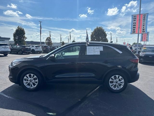 Used 2023 Black Ford Active image 10