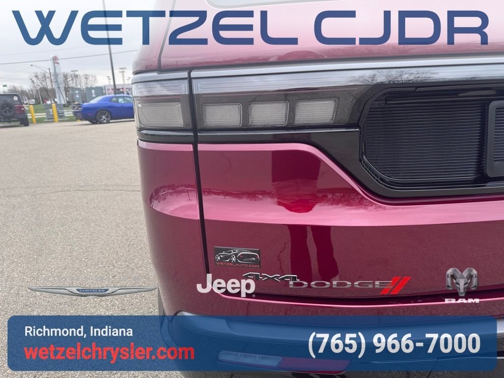 New 2026 Velvet Red Pearl-Coat Exterior Paint Jeep Limited Altitude image 8