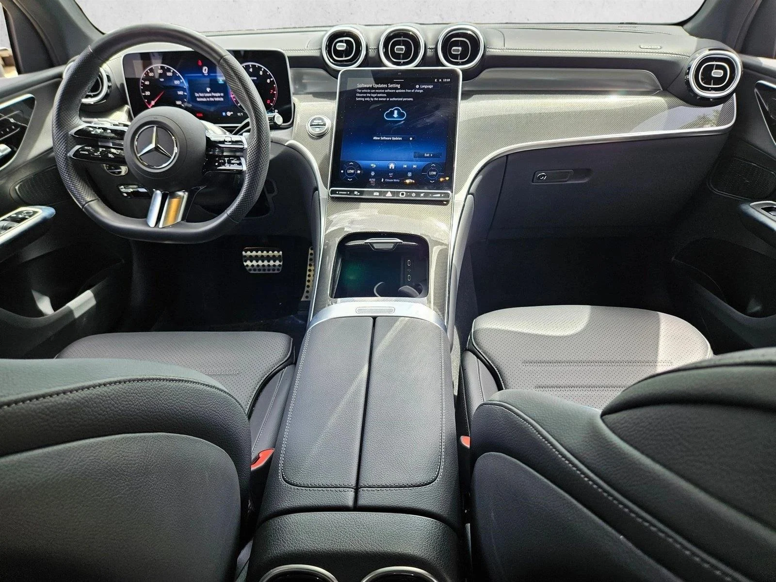 Used 2026 Black Mercedes-Benz GLC 300 image 16