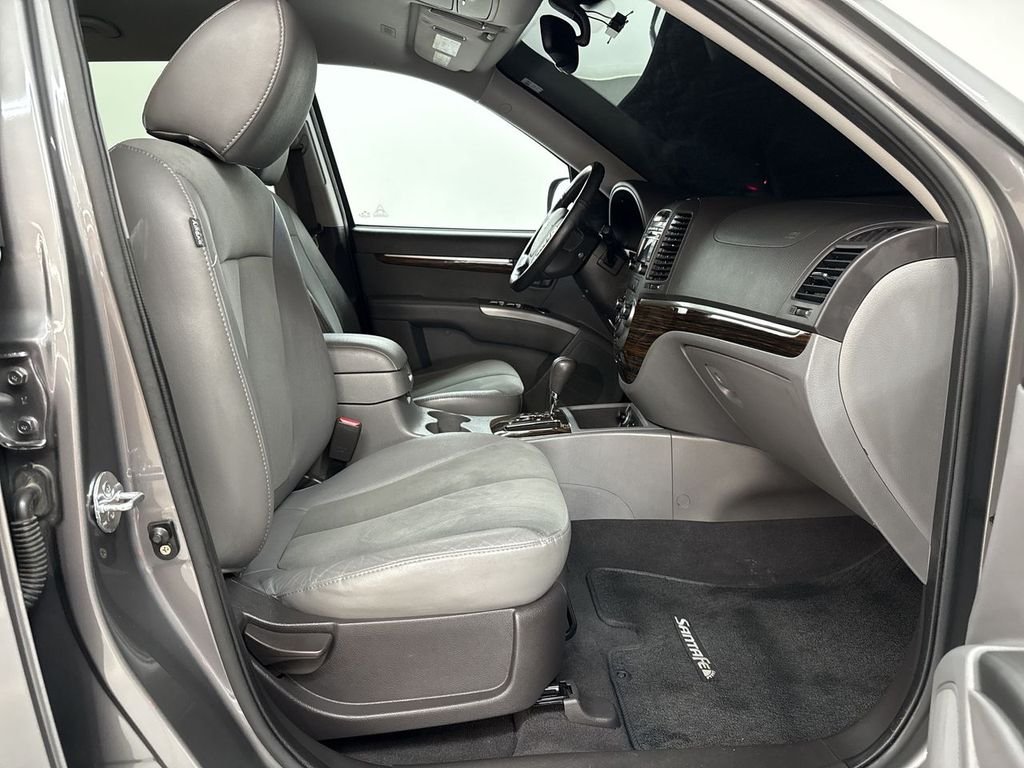2010 Hyundai Santa Fe SE - Photo 16