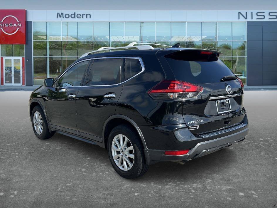 Used 2019 Magnetic Black Pearl Nissan S image 7