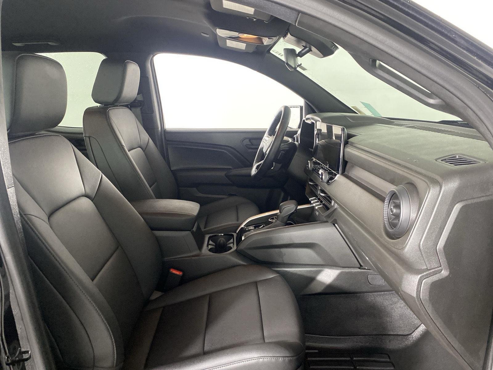 Used 2025 Black Chevrolet 4WD Trail Boss image 27