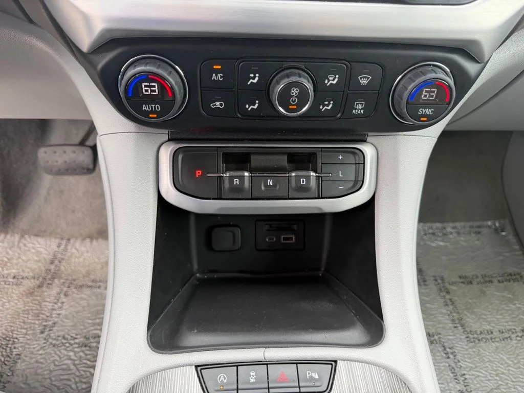 Used 2023 Black GMC SLT image 21