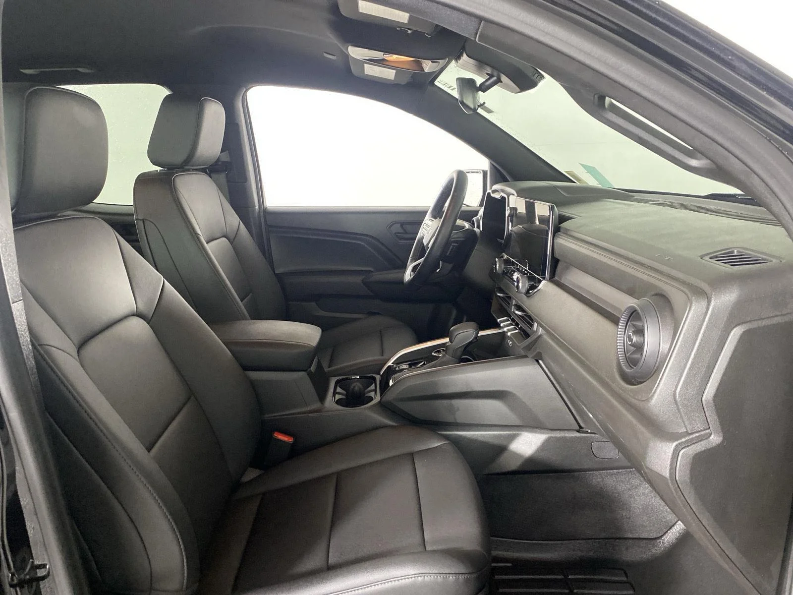 Used 2025 Black Chevrolet Trail Boss image 27