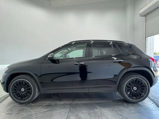 New 2026 Black Mercedes-Benz GLA 250 image 15