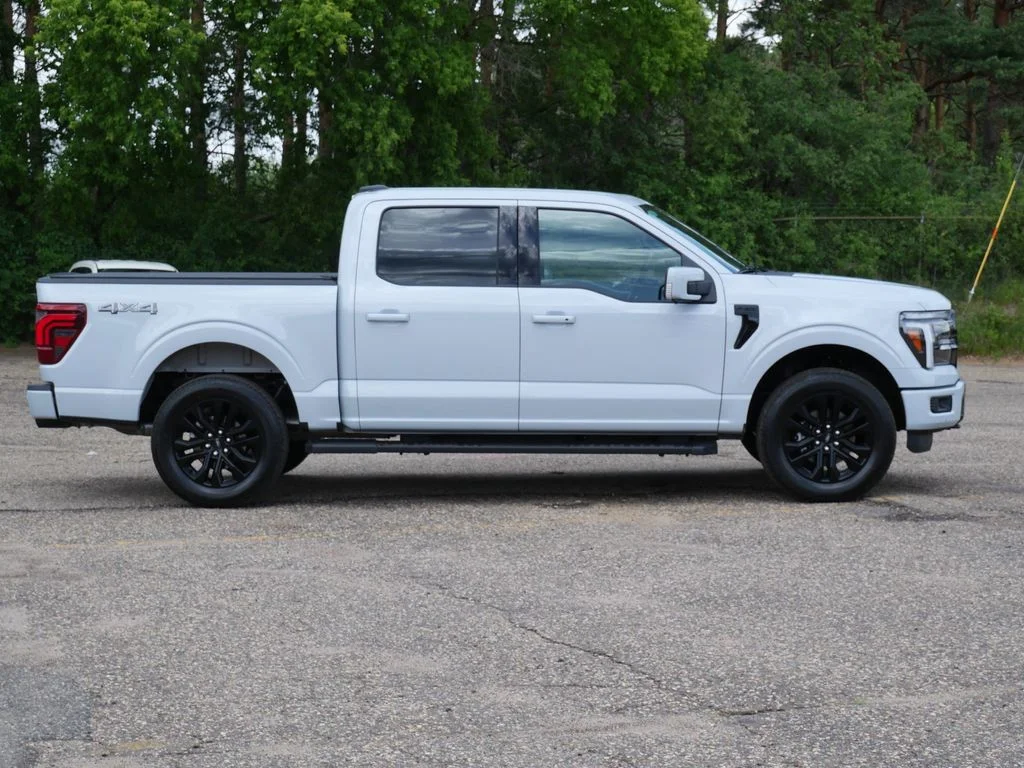 Used 2025 White Ford Lariat image 2