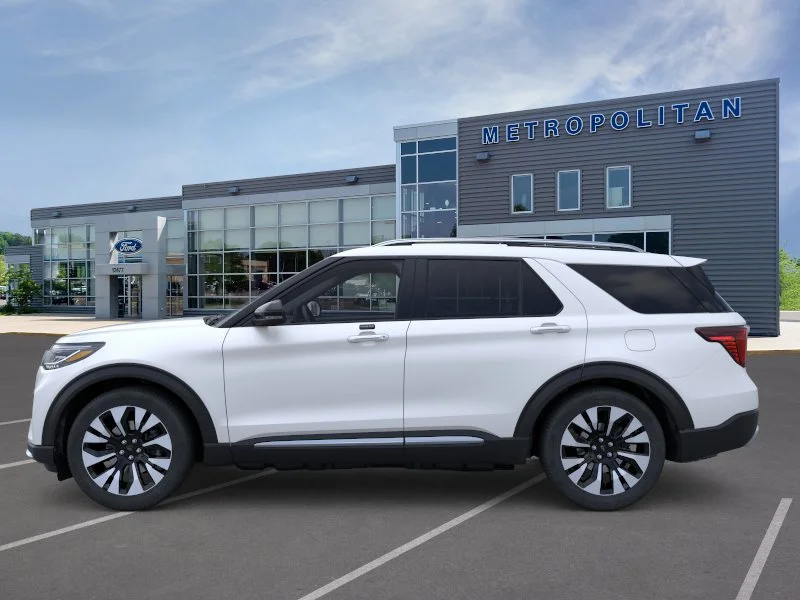 New 2026 Star White Metallic Tri-Coat Ford Platinum™ image 3
