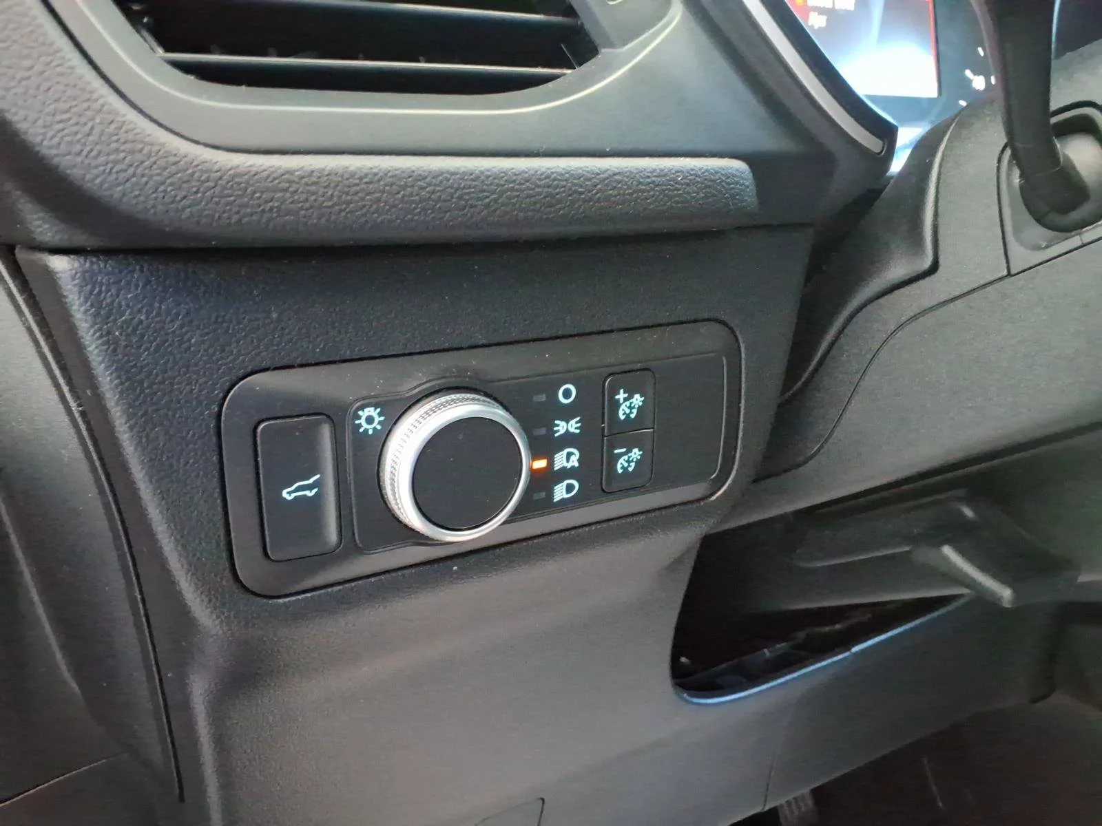 2022 Ford Escape SE - Photo 22