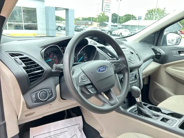 Used 2017 Gray Ford SE image 31