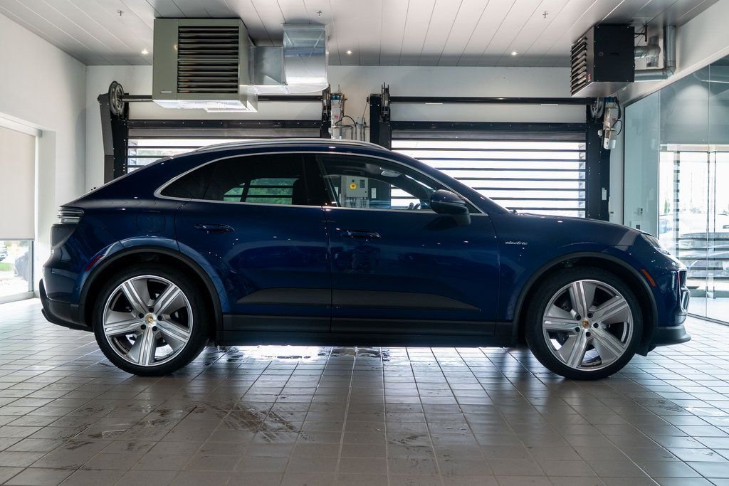 Used 2024 Blue Porsche 4 image 7