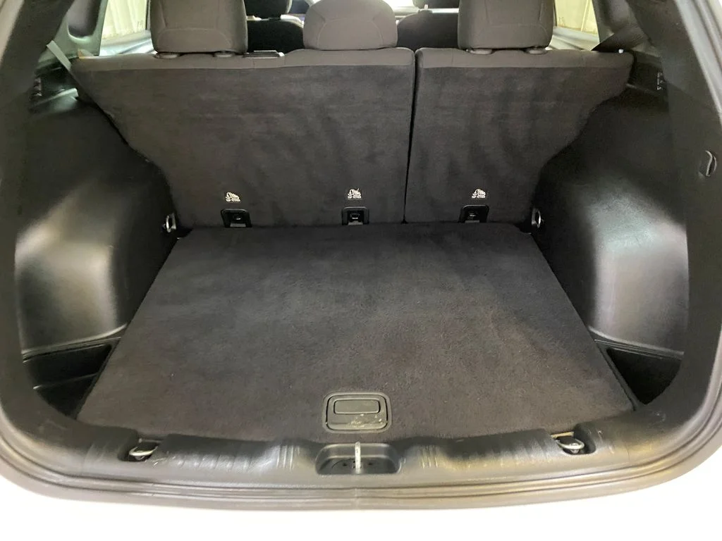 Used 2025 White Jeep Sport image 28