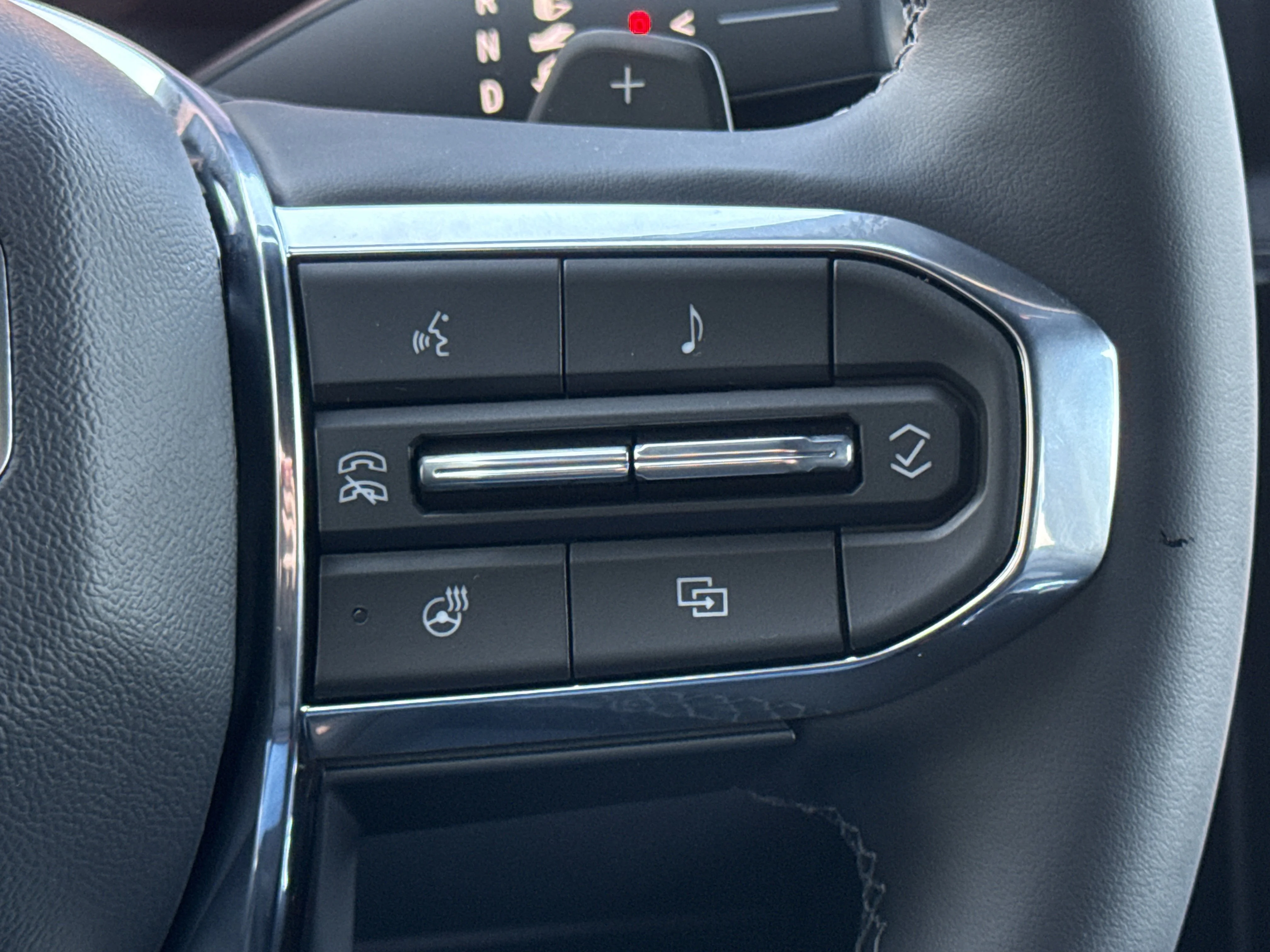 New 2026 Glacier White Tricoat GMC AWD Elevation image 22