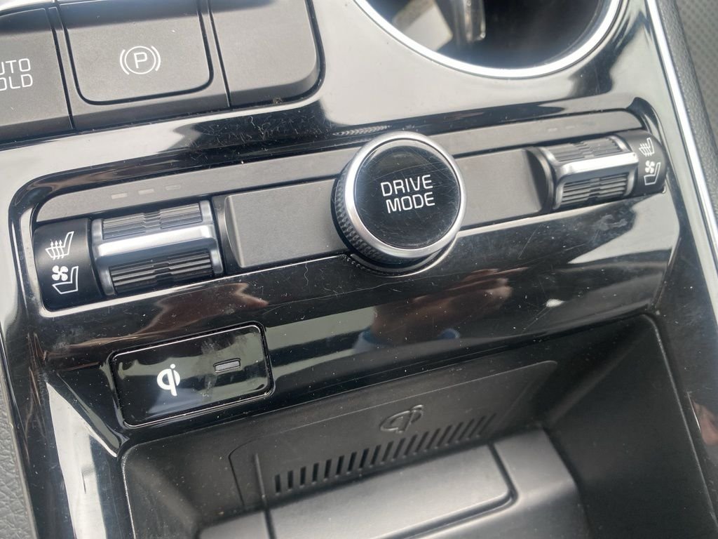 Used 2023 Gravity Gray Kia EX image 17