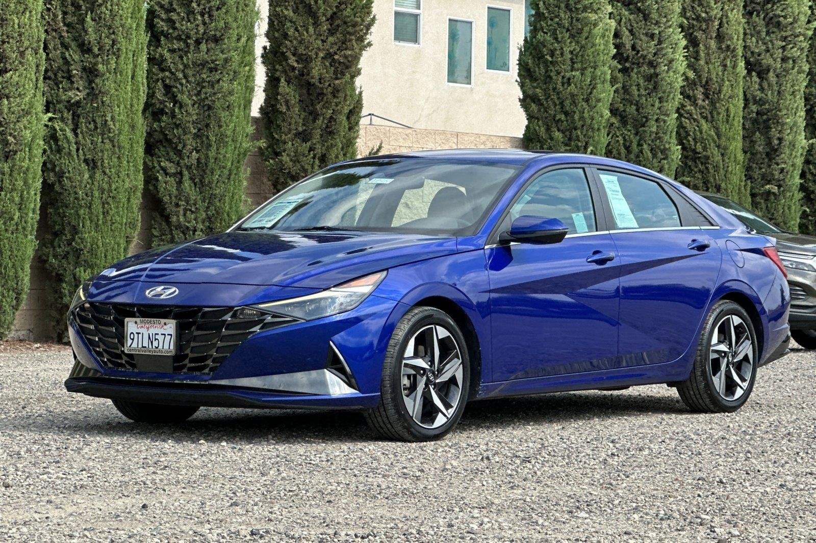 Used 2023 Intense Blue Hyundai Limited image 7