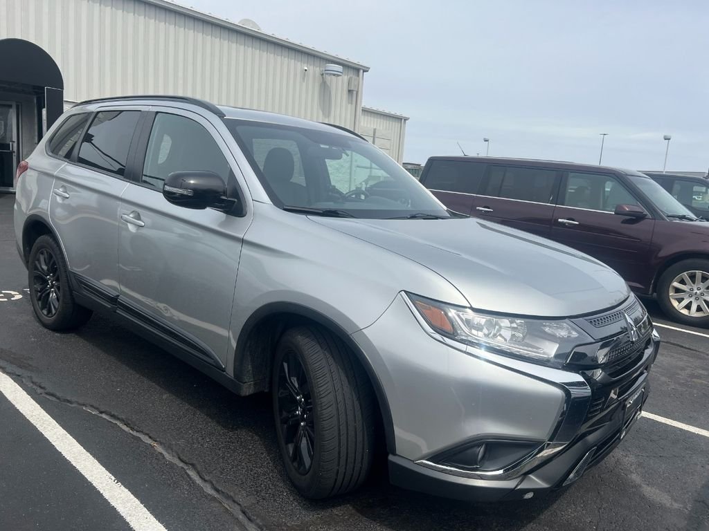 2019 Mitsubishi Outlander LE