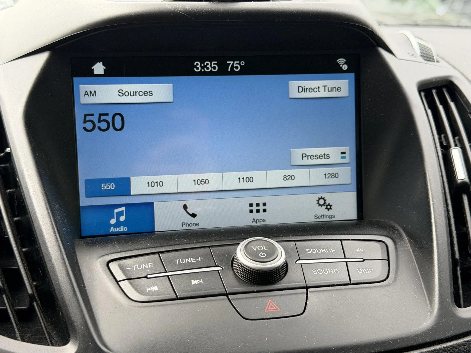 Used 2018 Magnetic Ford SE image 9