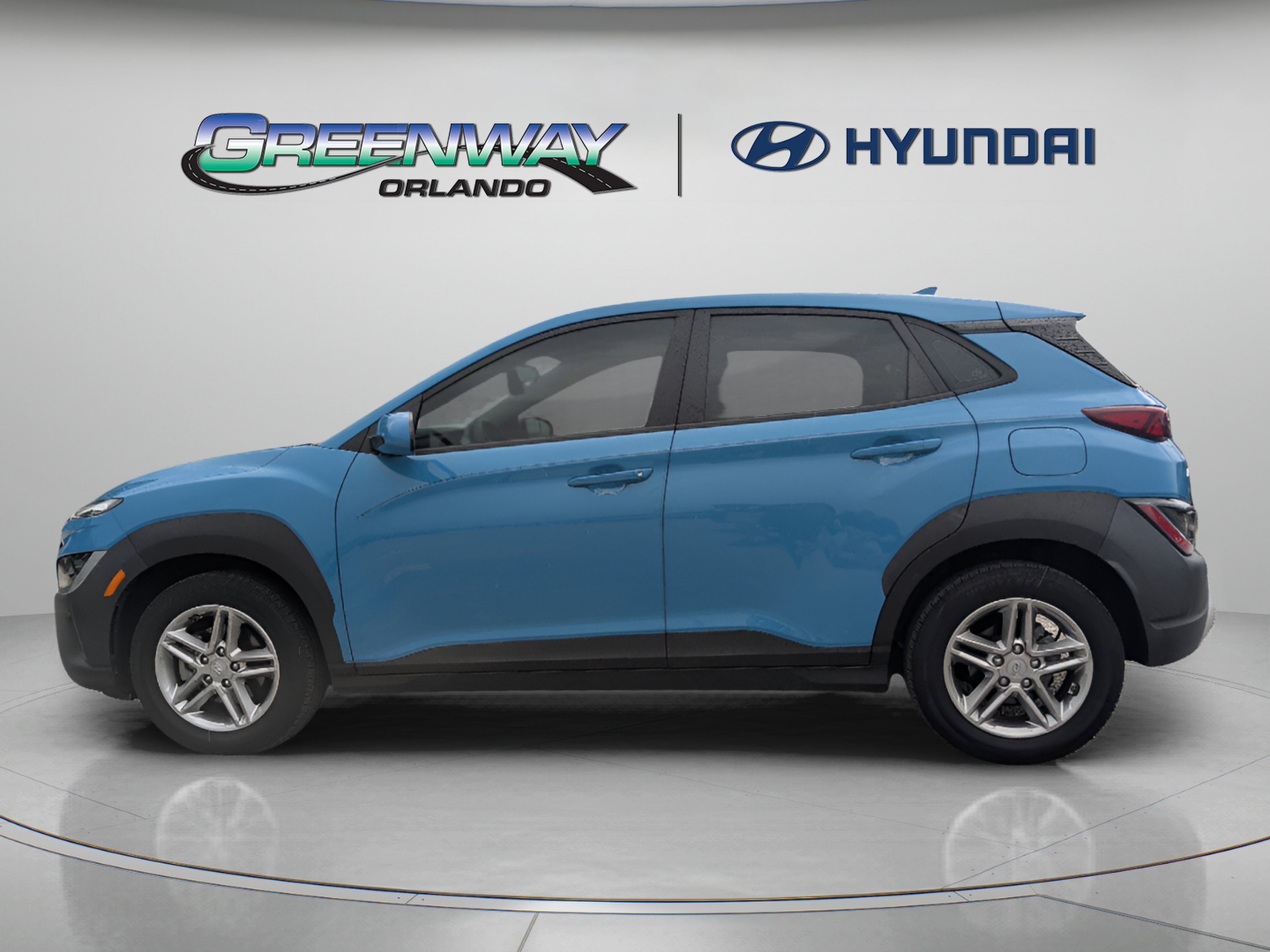 Used 2022 Teal Isle Hyundai SE image 5