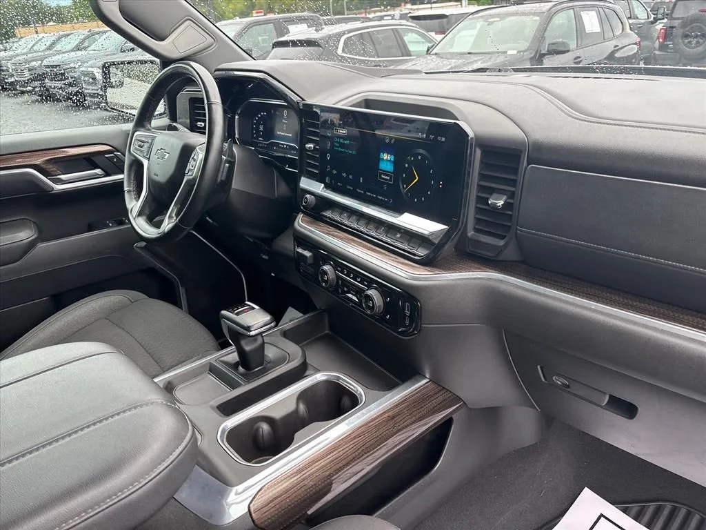 Used 2025 Gray Chevrolet RST image 13