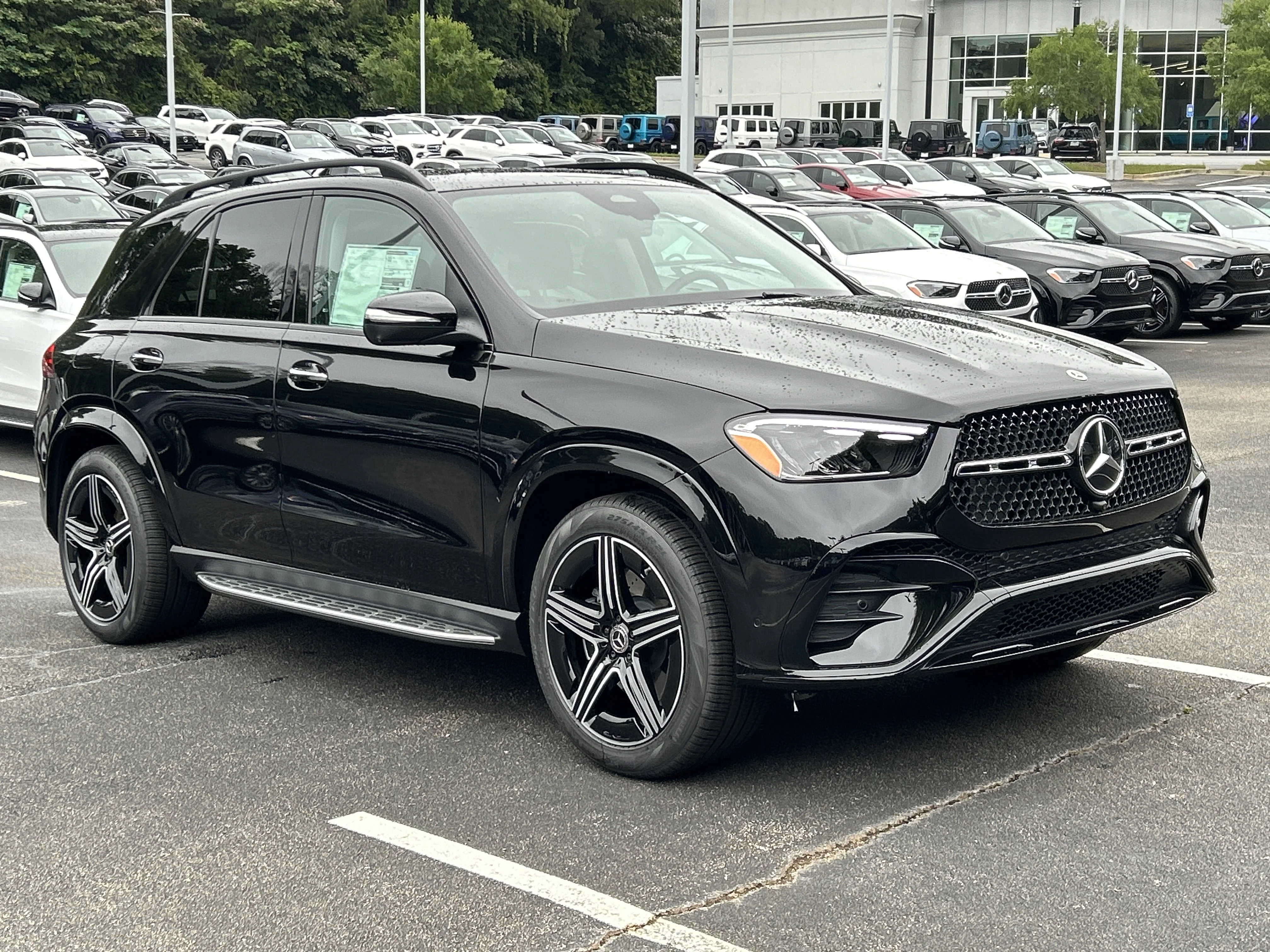 New 2026 Obsidian Black Metallic Mercedes-Benz GLE 350 4MATIC® SUV image 4