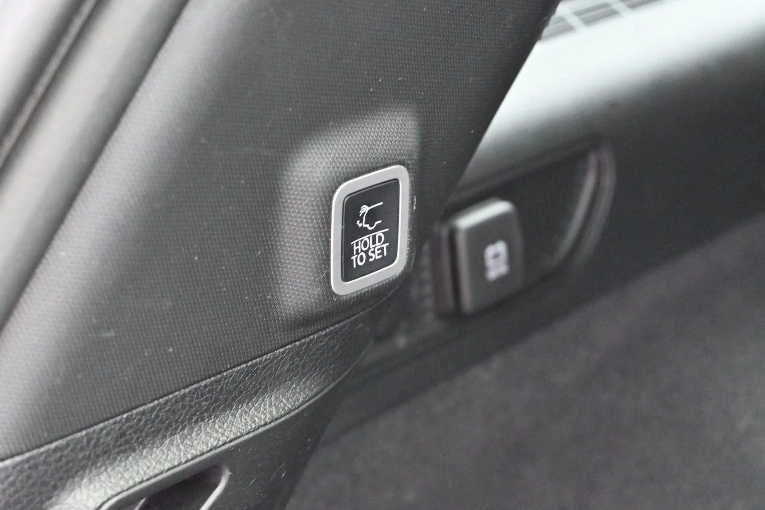 Used 2022 White Jeep Summit image 10