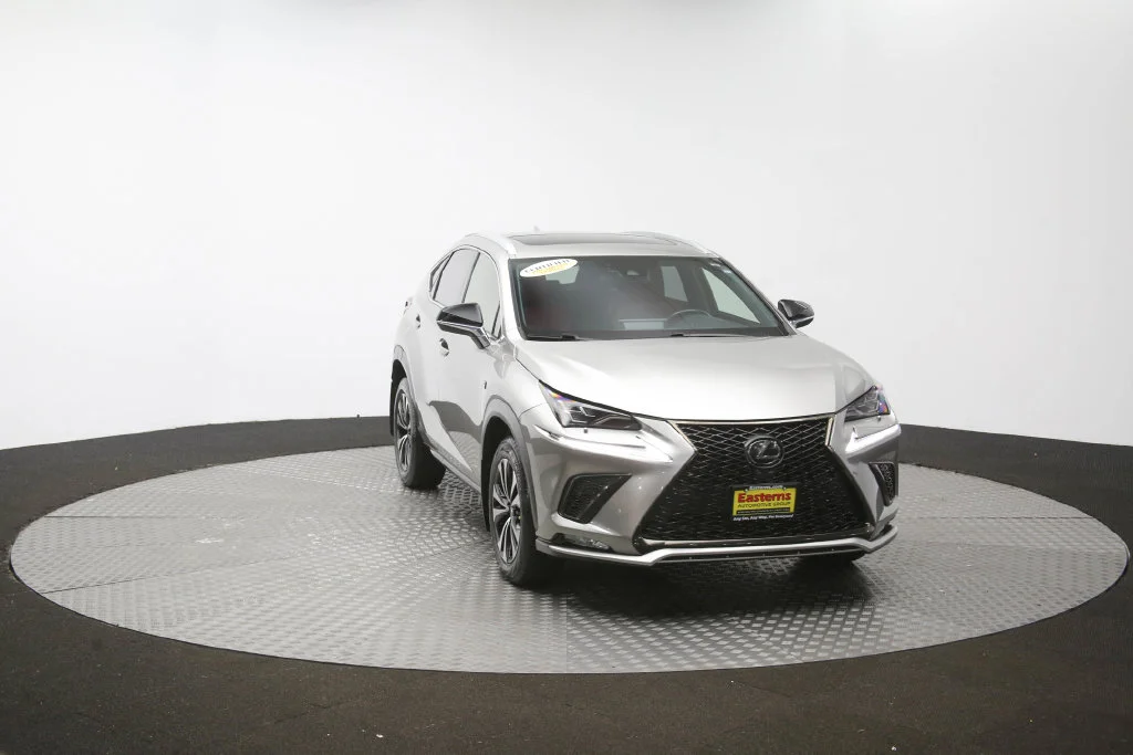 Used 2018  Lexus  image 47