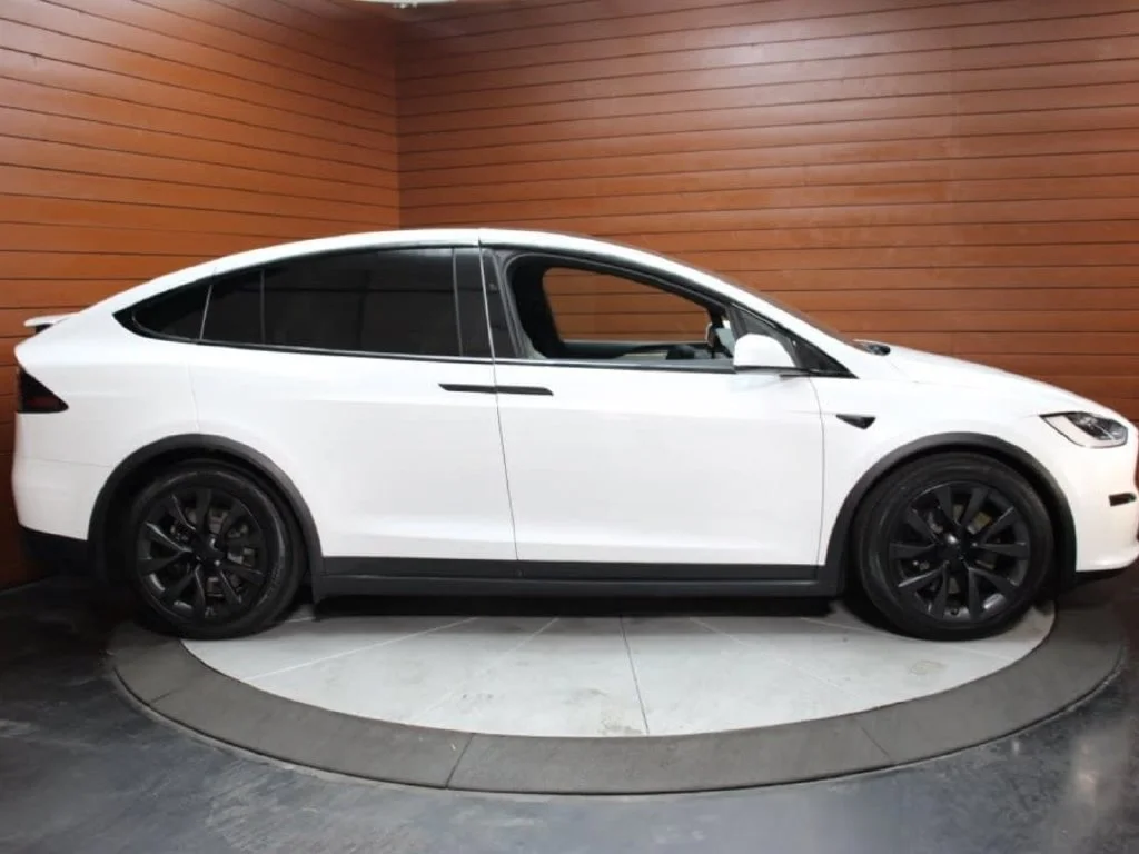 Used 2023 Pearl White Multi-Coat Tesla 7 Seater AWD image 34