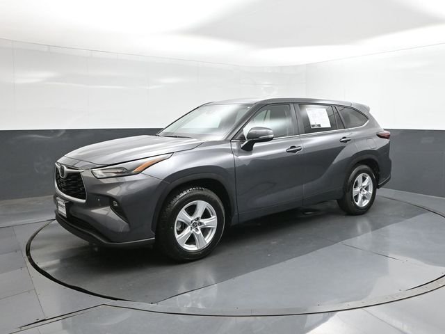 2025 Toyota Highlander LE