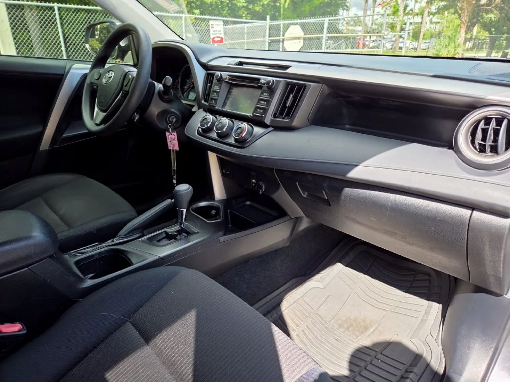 Used 2016 Gray Toyota LE image 13