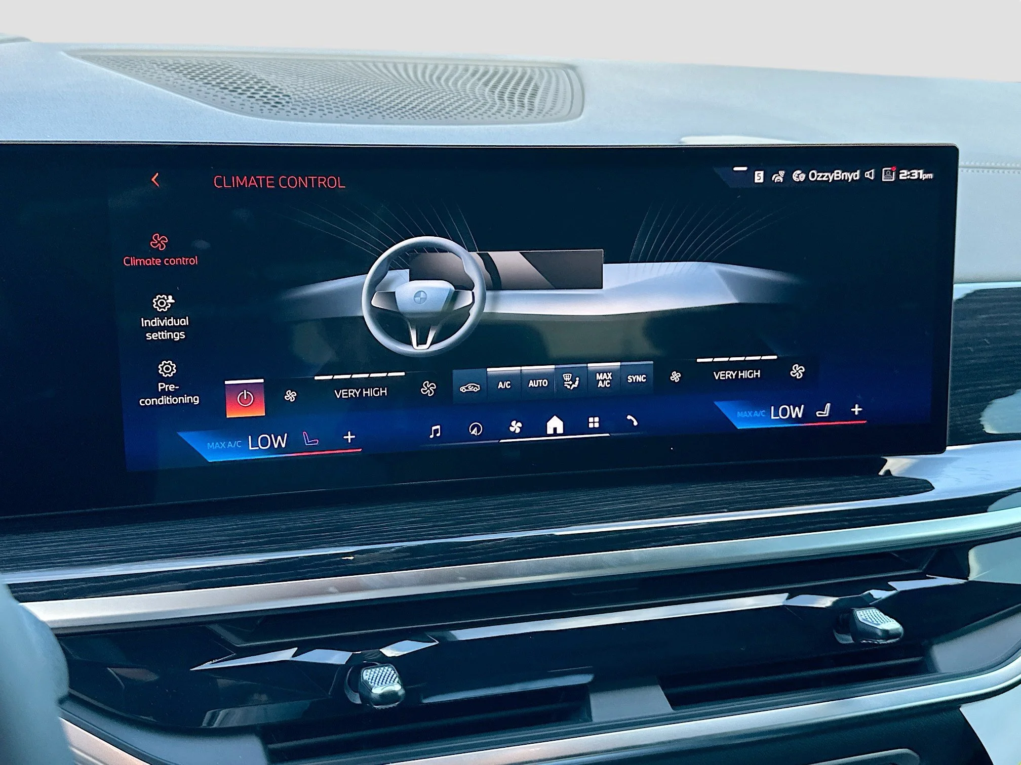 2026 BMW X5 M60i - Photo 13