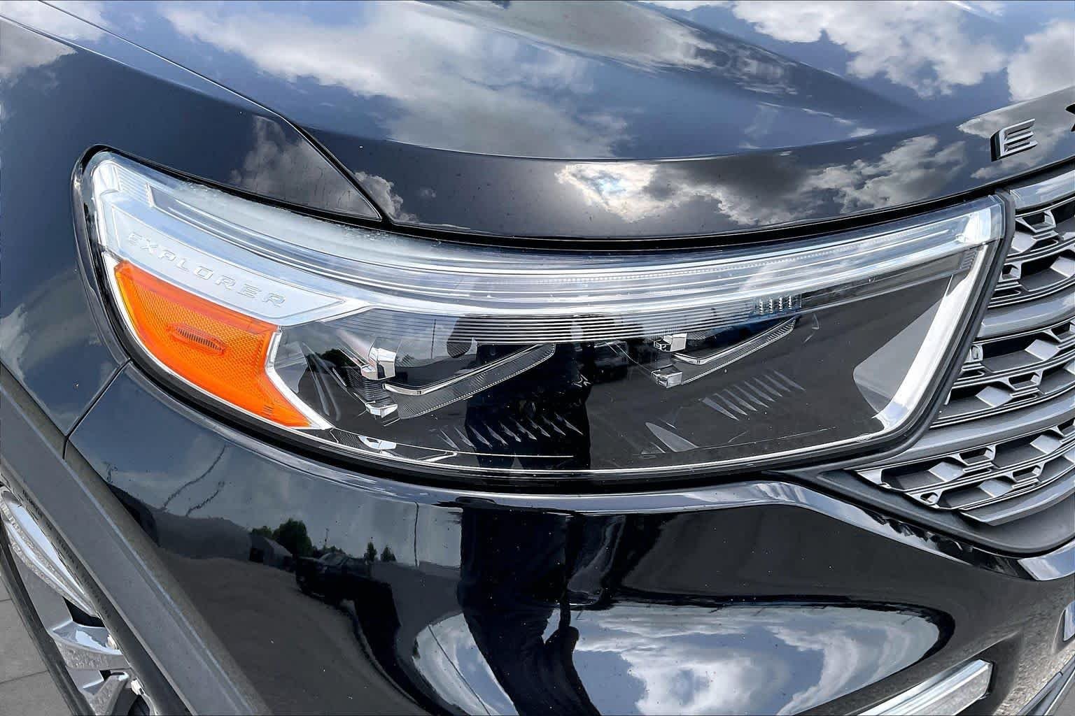 Used 2023 Agate Black Metallic Ford XLT image 26