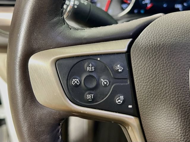Used 2017 WHITE FROST TRICOAT GMC Denali image 13