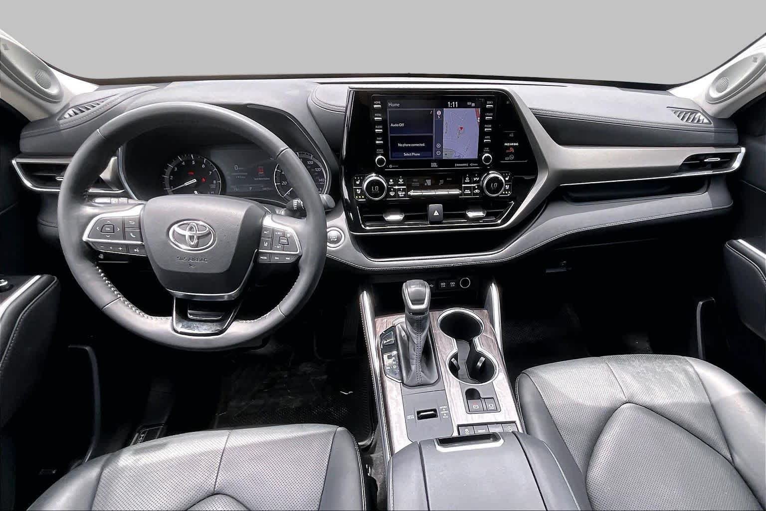 Used 2020 Blizzard Pearl Toyota Limited image 14