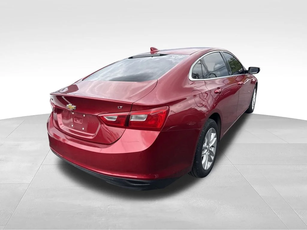 Used 2016 Red Chevrolet LT image 3